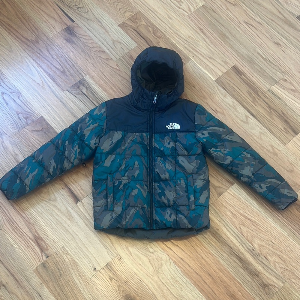 The North Face Green and Black Puffer Jacket with Hood